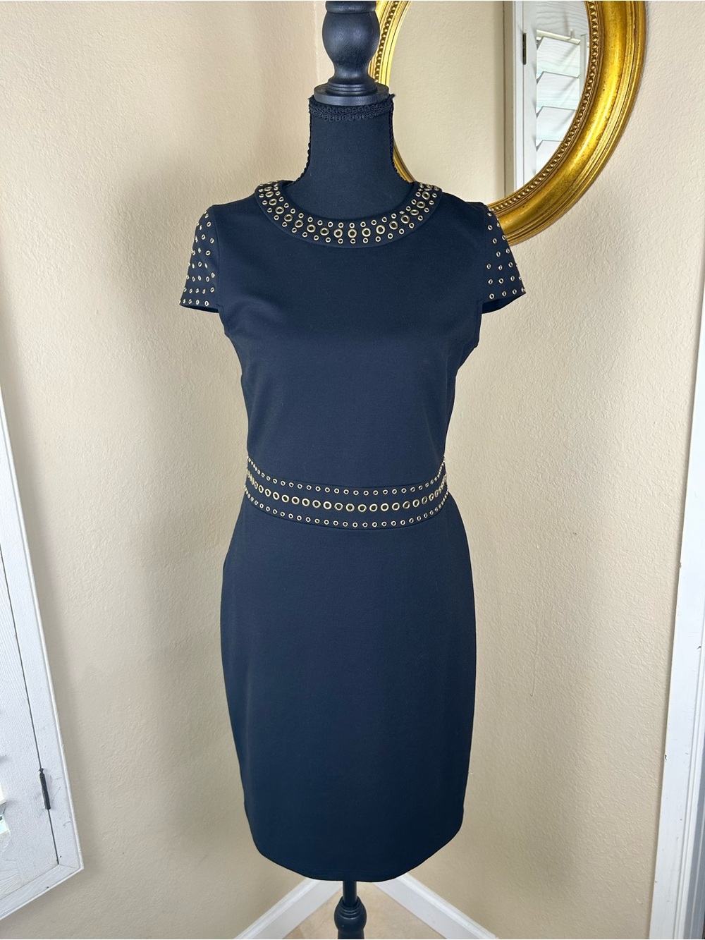 Michael Kors Hardware Bodycon Dress in size 6